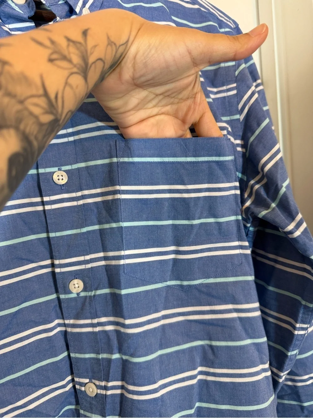 J. Crew Slim Fit Blue Striped Button Down Shirt Men’s Medium Long Sleeve Cotton